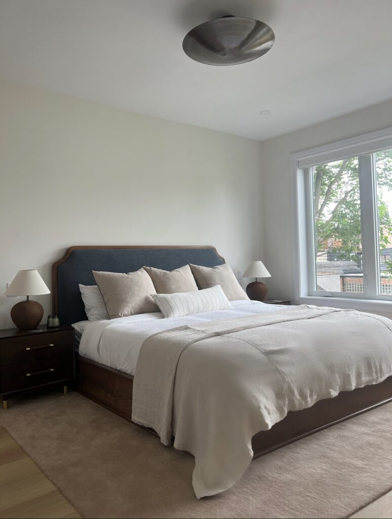 Bright and peaceful Toronto home showing results of professional house cleaning